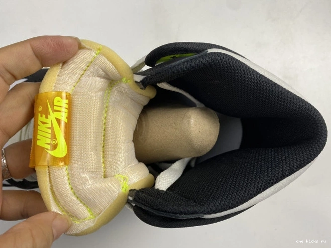Rep Onekick 1 OG 'VOLT RETRO JORDAN HIGH GOLD' 555088-118 AIR 0720